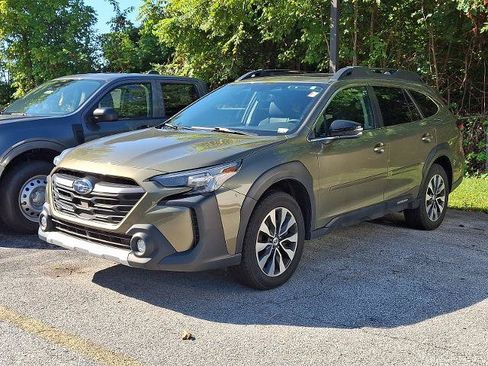 Used 2023 Subaru Outback Limited XT AWD/4WD image 3