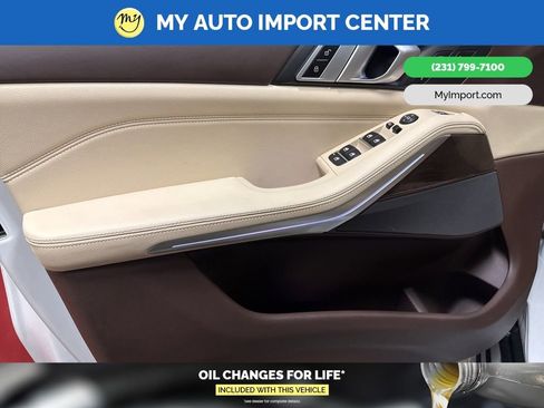 Used 2019 BMW X5 xDrive50i w/ Executive Package image 10