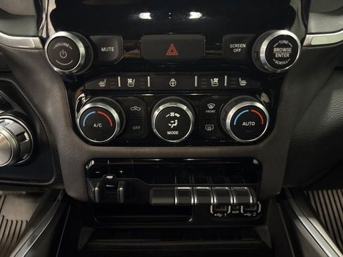 Used 2021 RAM 1500 Laramie AWD/4WD image 19