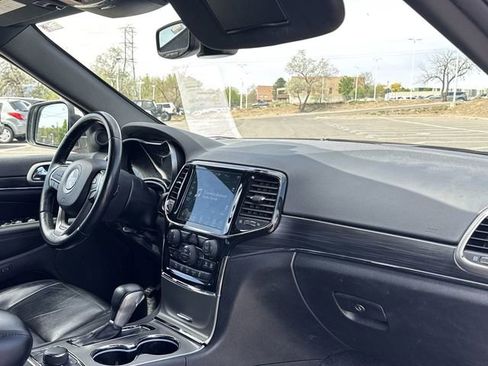 Used 2022 Jeep Grand Cherokee Limited image 28