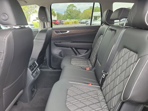 New 2026 Volkswagen Atlas SEL Premium R-Line AWD/4WD image 17