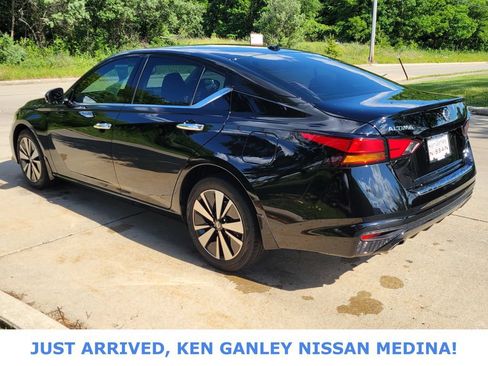 Used 2020 Nissan Altima 2.5 SV AWD/4WD image 5