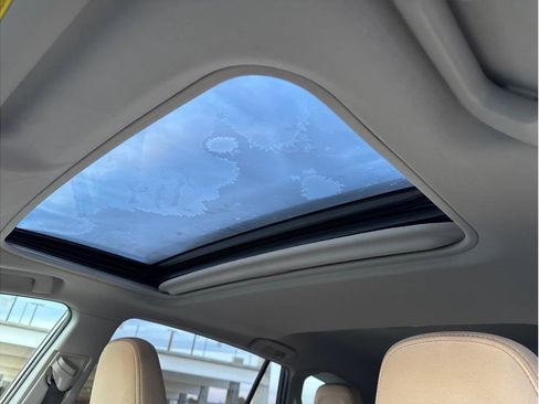 Used 2013 Toyota RAV4 XLE image 24