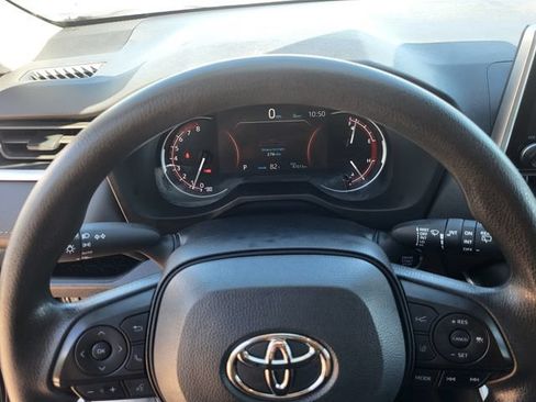 Used 2025 Toyota RAV4 XLE FWD image 14