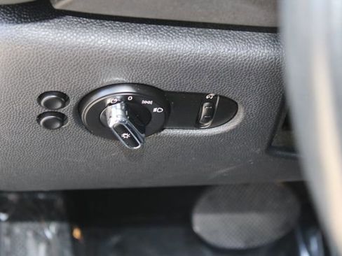 Used 2020 MINI Cooper 2-Door Hardtop FWD image 11