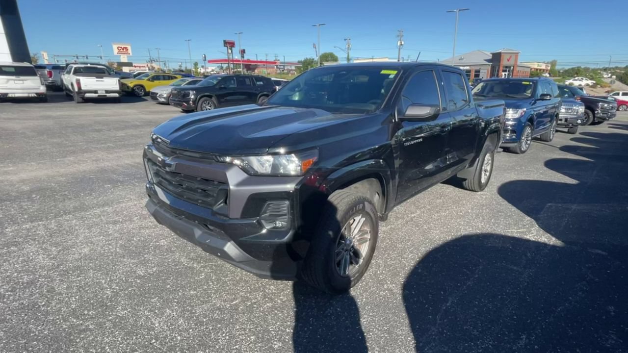Used 2023 Chevrolet Colorado LT w/ LT Convenience Package II AWD/4WD image 5