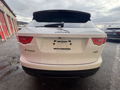 Used 2017 Jaguar F-PACE Prestige image 6