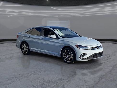 New 2025 Volkswagen Jetta SE image 2