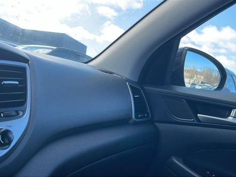 Used 2018 Hyundai Tucson SEL image 18