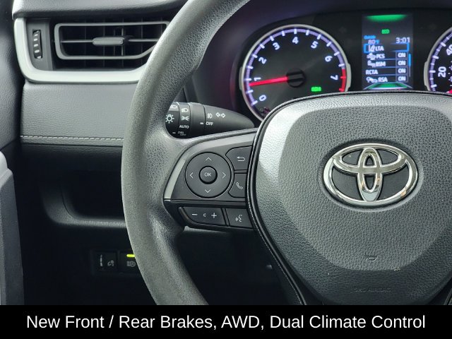 Used 2021 Toyota RAV4 XLE AWD/4WD image 26