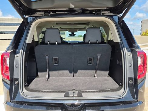 Used 2023 GMC Acadia Denali w/ Denali Ultimate Package AWD/4WD image 22