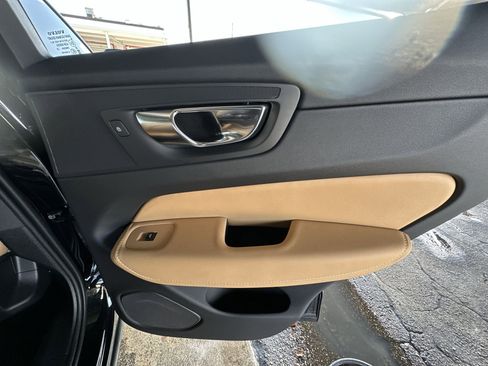 Used 2024 Volvo XC60 T8 Ultimate w/ Protection Package Premier image 32