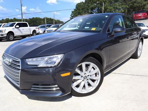 Used 2017 Audi A4 2.0T Premium w/ Convenience Package FWD image 2