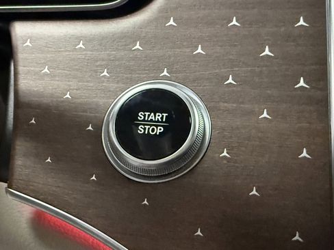 Used 2023 Mercedes-Benz EQS 450+ SUV image 30