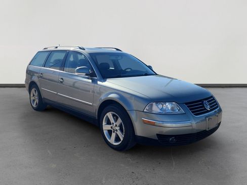 Used 2004 Volkswagen Passat GLX image 7