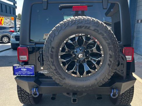 Used 2013 Jeep Wrangler Rubicon w/ Dual Top Group AWD/4WD image 7