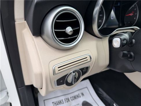 Used 2020 Mercedes-Benz C 300 Sedan image 34