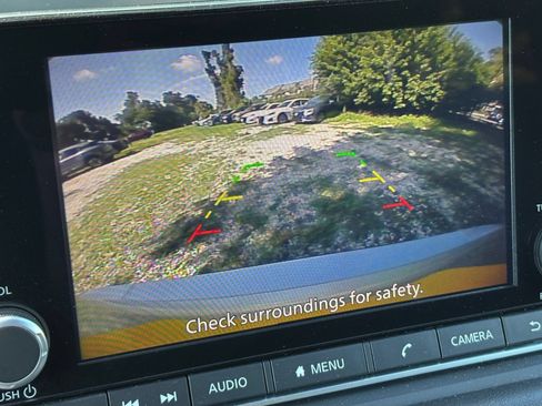 Used 2025 Nissan Rogue SV AWD/4WD image 25