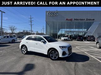 Used 2023 Audi Q3 2.0T Premium w/ Convenience Package video 1