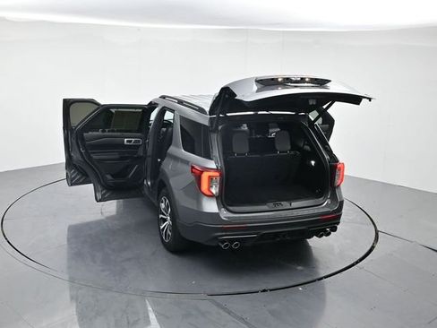 Used 2022 Ford Explorer ST image 42