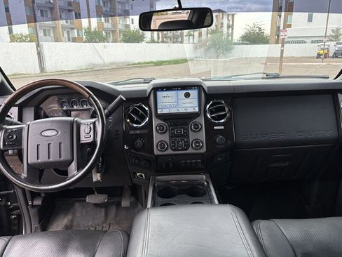 Used 2015 Ford F250 Platinum image 26