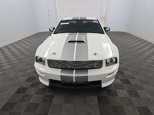 Used 2007 Ford Mustang GT RWD image 2