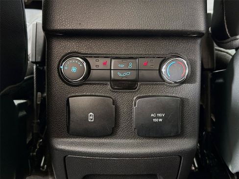 Used 2018 Ford Explorer Limited AWD/4WD image 29