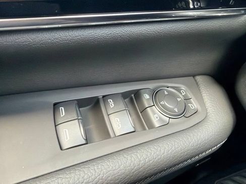 New 2026 GMC Yukon Denali w/ Sun & Power Step Package AWD/4WD image 25