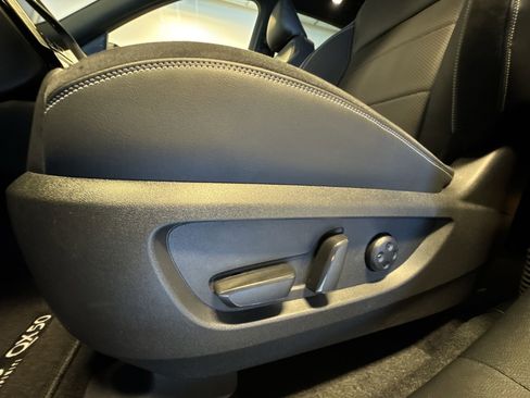 New 2025 INFINITI QX50 Sport image 12