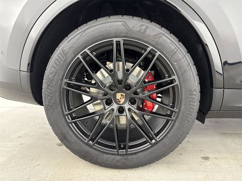 New 2026 Porsche Cayenne S image 16