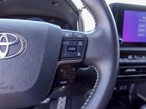 Certified 2025 Toyota Camry SE w/ Convenience Package FWD image 15