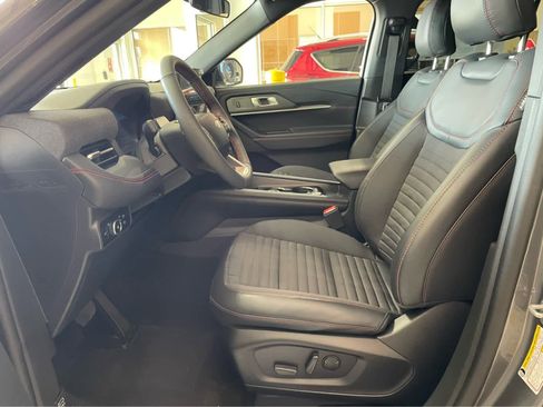 New 2026 Ford Explorer ST-Line w/ ST-Line Street Pack AWD/4WD image 16