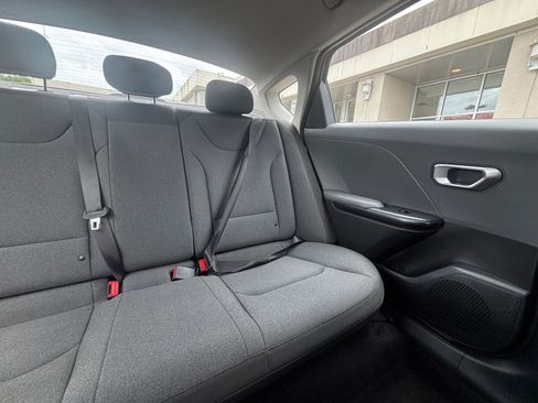 Used 2025 Kia K4 FWD image 37