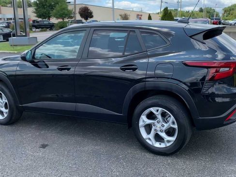 Certified 2024 Chevrolet Trax LS w/ LS Convenience Package FWD image 6