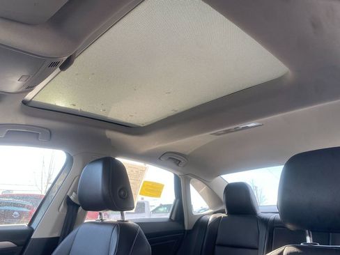 Used 2019 Volkswagen Jetta SE w/ Cold Weather Package image 24