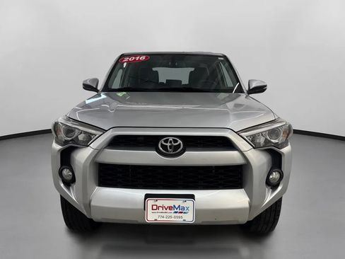 Used 2016 Toyota 4Runner SR5 Premium AWD/4WD image 2