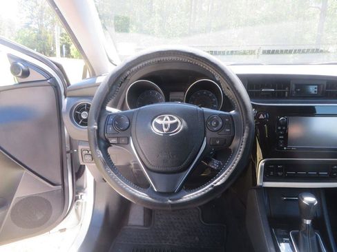 Used 2017 Toyota Corolla iM FWD image 13