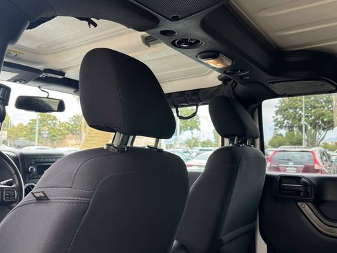 Used 2016 Jeep Wrangler Unlimited Sport w/ Quick Order Package 24S AWD/4WD image 13