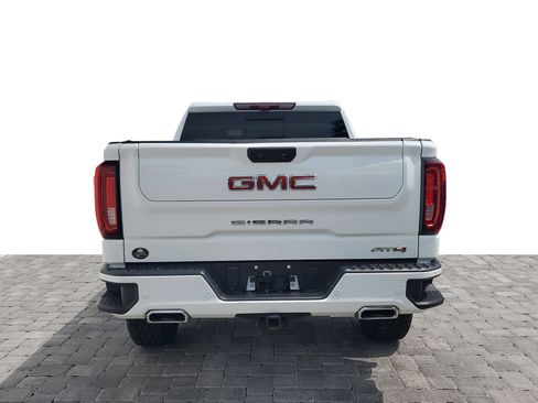 Used 2025 GMC Sierra 1500 AT4 w/ AT4 Premium Package AWD/4WD image 5