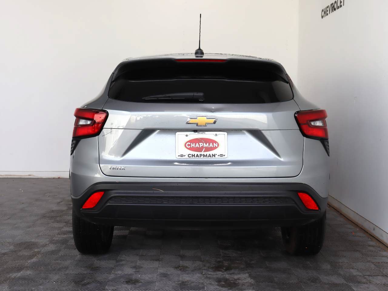 Used 2025 Chevrolet Trax LS FWD image 6