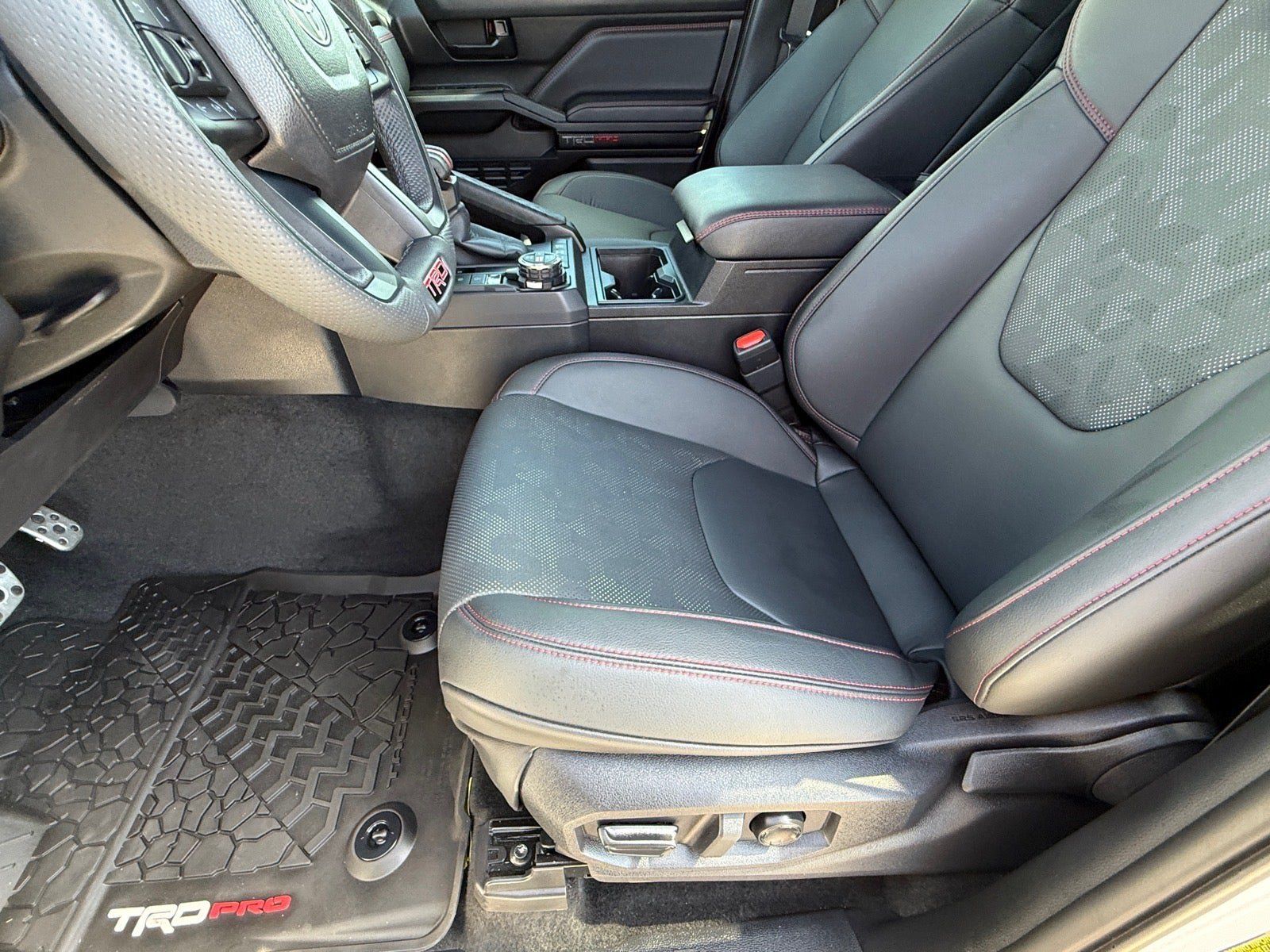 Used 2026 Toyota Tacoma TRD Pro AWD/4WD image 12
