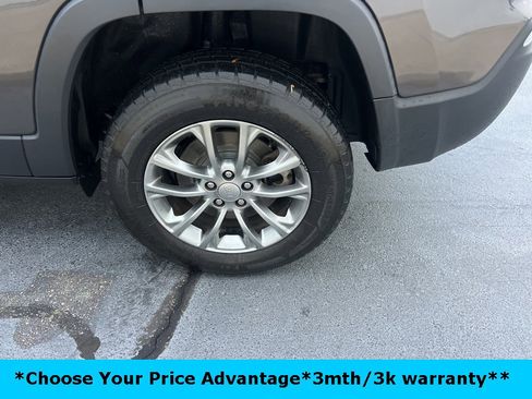 Certified 2021 Jeep Cherokee Latitude Lux w/ Trailer Tow Group image 11