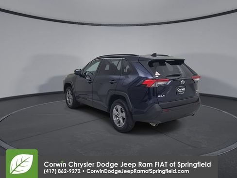 Used 2025 Toyota RAV4 XLE AWD/4WD image 11