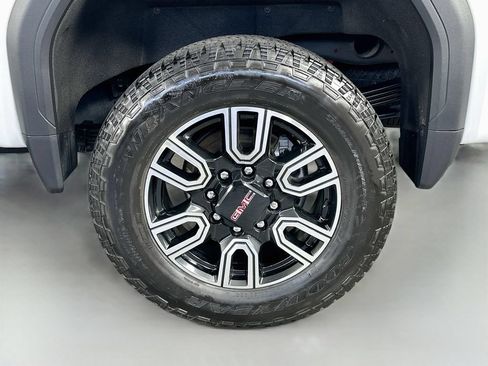 Used 2023 GMC Sierra 2500 AT4 w/ AT4 Premium Plus Package AWD/4WD image 35