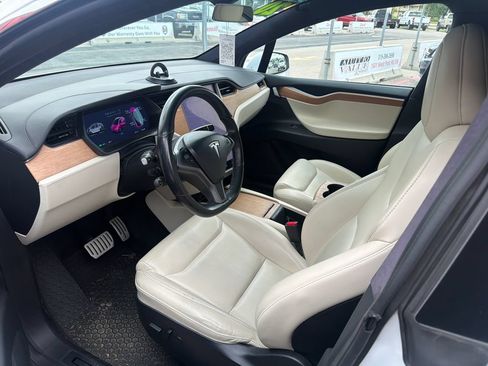 Used 2020 Tesla Model X Performance AWD/4WD image 2