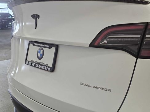Used 2023 Tesla Model Y AWD image 7