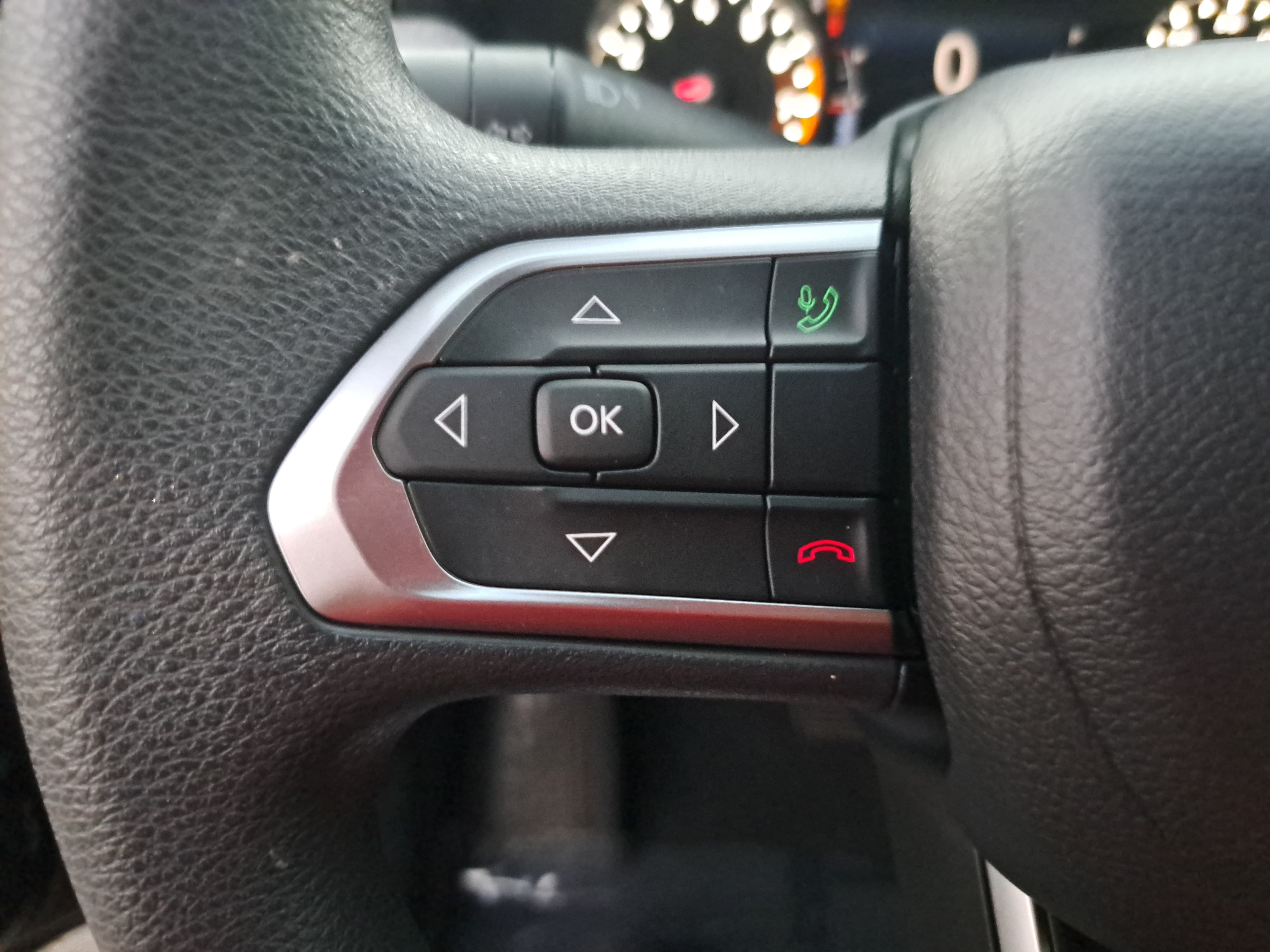 Used 2023 Jeep Compass Sport AWD/4WD image 17