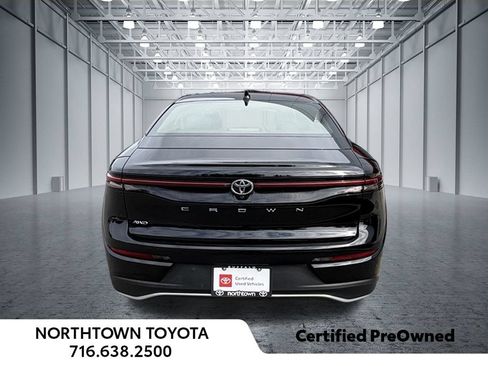 Used 2023 Toyota Crown AWD/4WD image 8