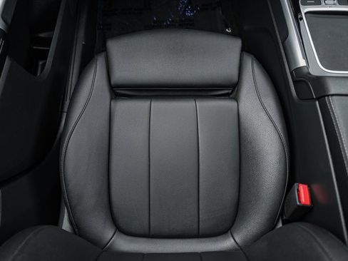 Certified 2024 Mercedes-Benz GLB 250 4MATIC w/ Winter Heating Package image 31