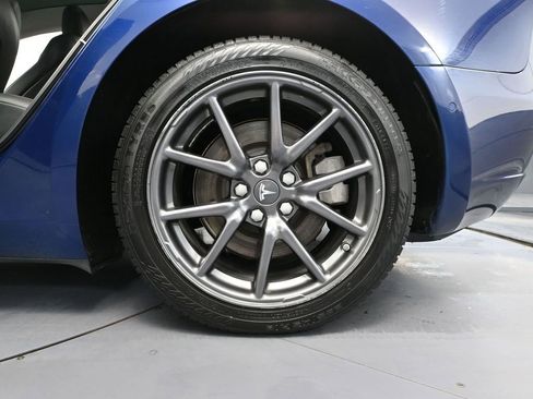 Used 2018 Tesla Model 3 Long Range image 11